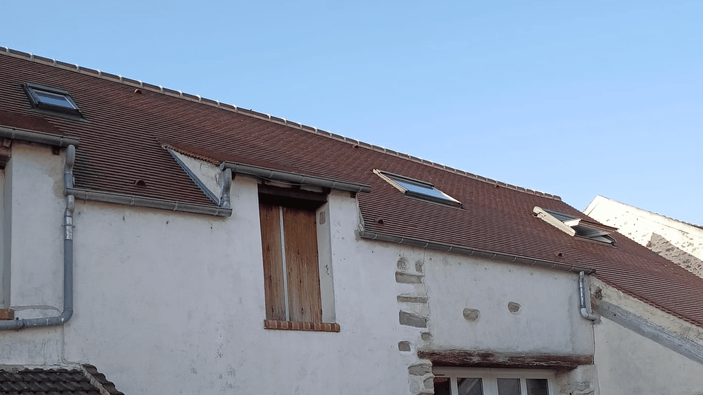 Toiture propre et hydrofugée après nettoyage professionnel